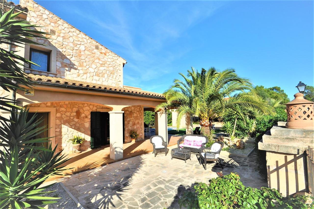 Casa Brisa- En Cala Llombards- Santany